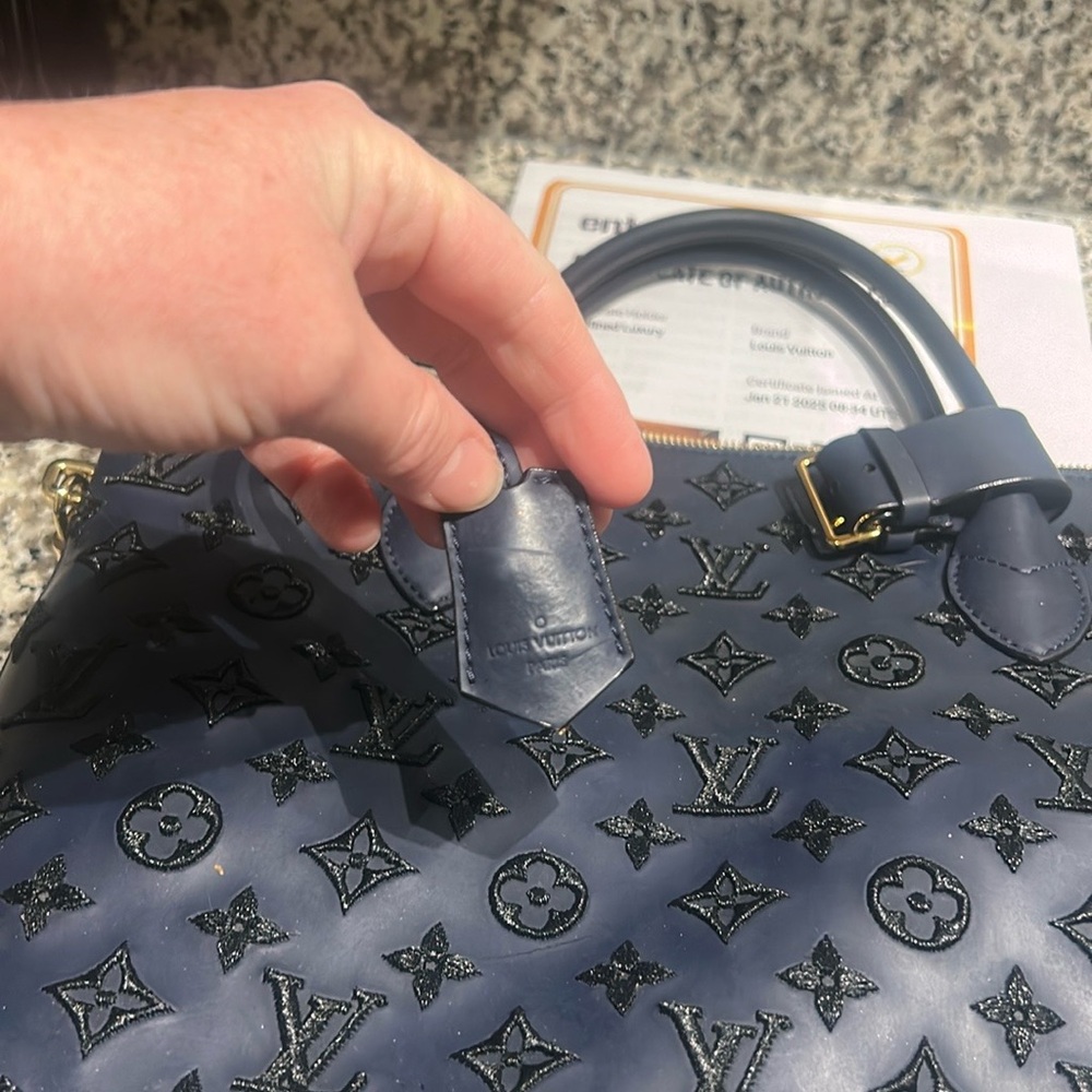 Louis Vuitton Navy Monogram Lockit Verticle W/ Certificate of Authenticity - Picture 3 of 16